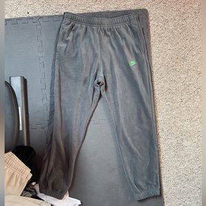 NIKE FLEECE SWEATPANTS SZ L